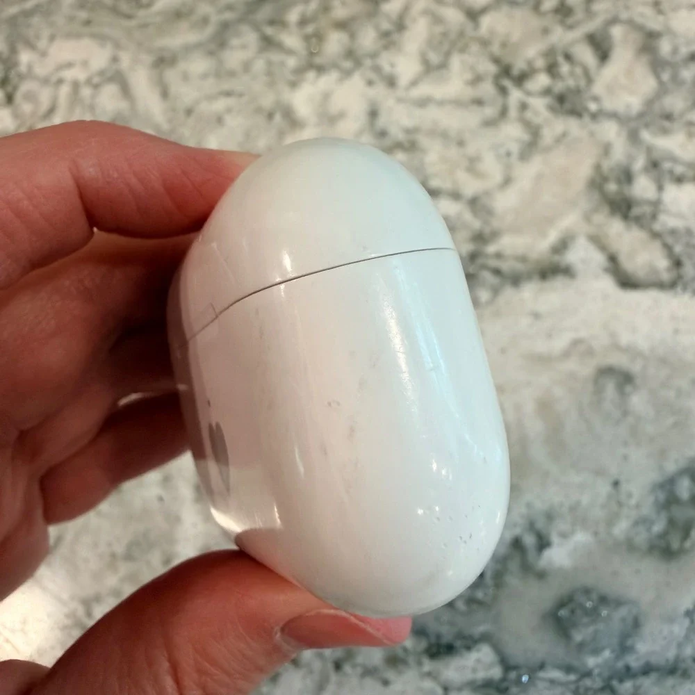 Apple AirPods Pro Wireless Charging Case Only A2190 White Heart Engraved